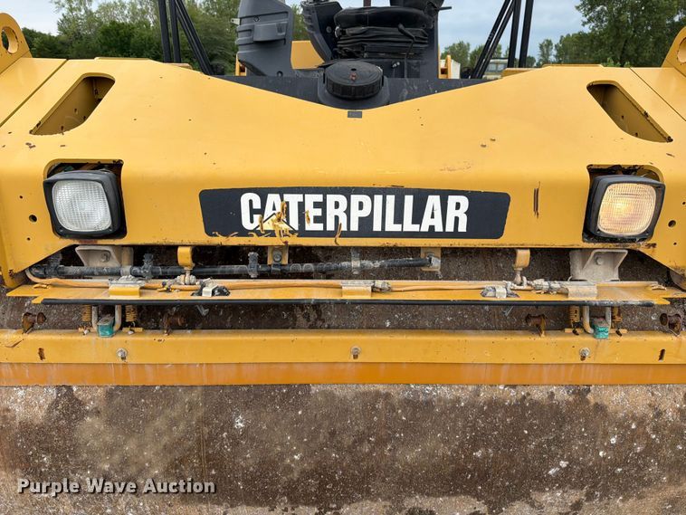 image for item FN5815 2007 Caterpillar CB-534D XW double drum vibratory roller