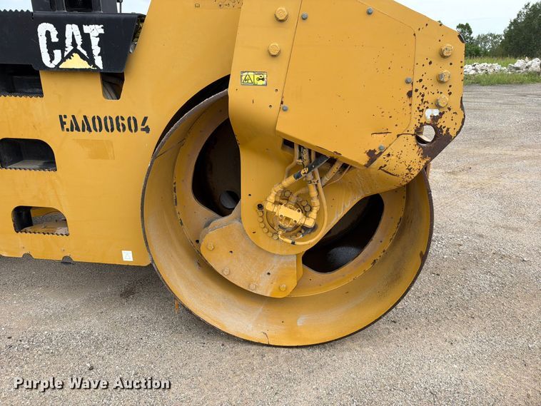 image for item FN5815 2007 Caterpillar CB-534D XW double drum vibratory roller