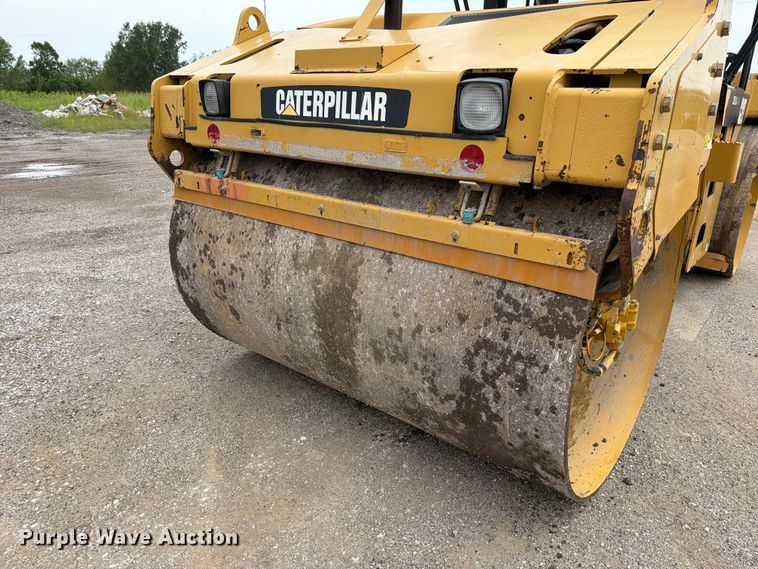 image for item FN5815 2007 Caterpillar CB-534D XW double drum vibratory roller