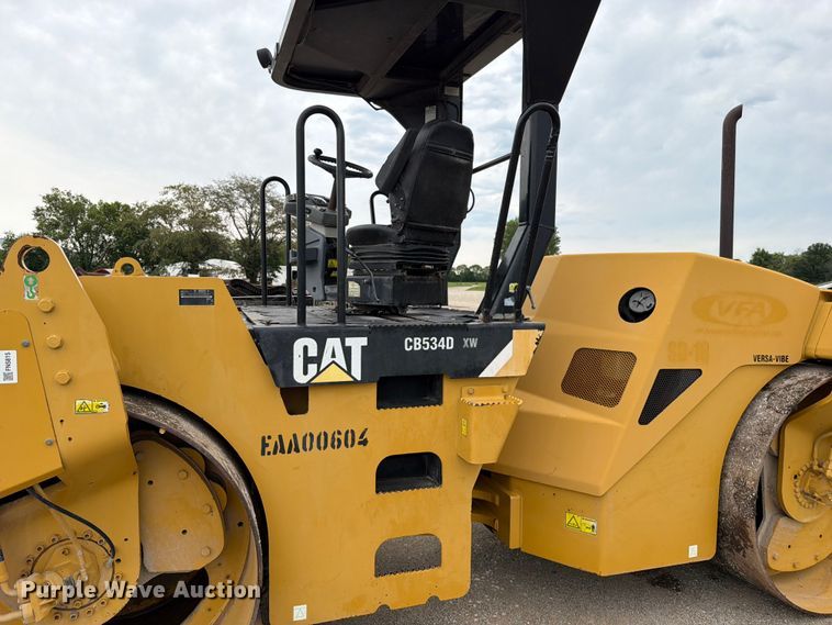 image for item FN5815 2007 Caterpillar CB-534D XW double drum vibratory roller