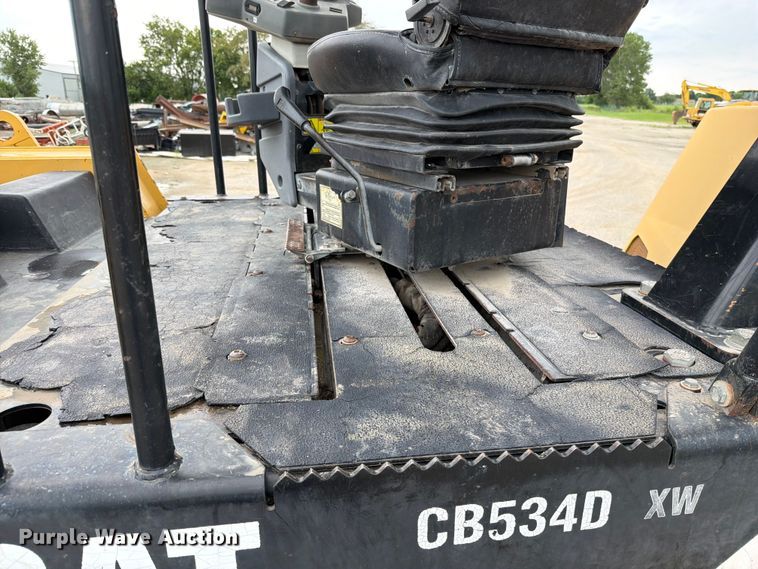 image for item FN5815 2007 Caterpillar CB-534D XW double drum vibratory roller