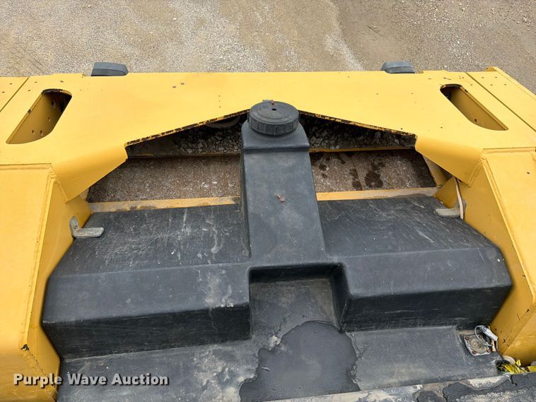 image for item FN5815 2007 Caterpillar CB-534D XW double drum vibratory roller