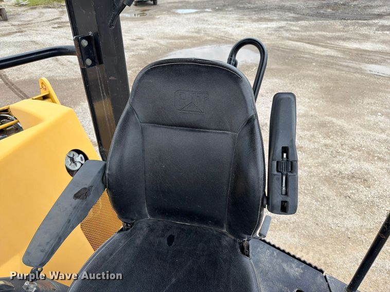 image for item FN5815 2007 Caterpillar CB-534D XW double drum vibratory roller