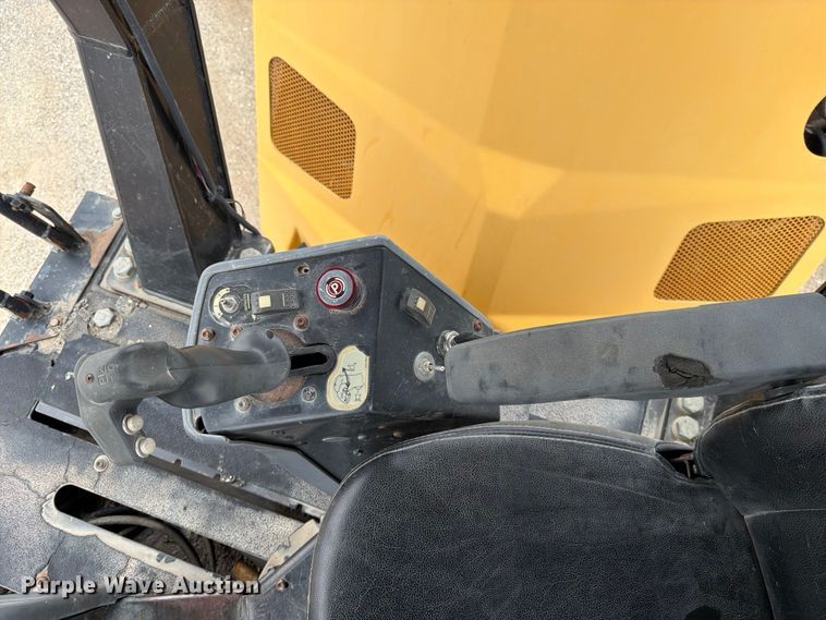 image for item FN5815 2007 Caterpillar CB-534D XW double drum vibratory roller