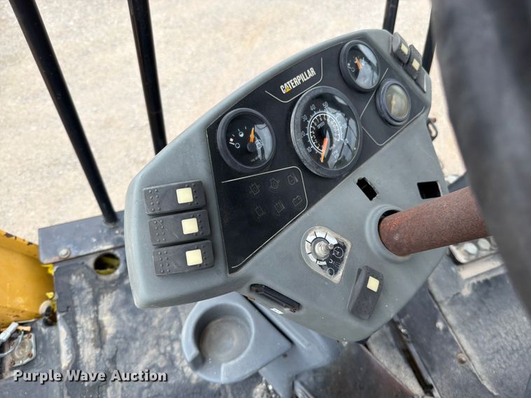 image for item FN5815 2007 Caterpillar CB-534D XW double drum vibratory roller