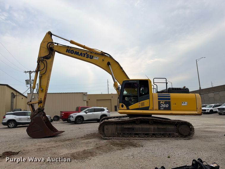 image for item FN5817 2014 Komatsu PC360LC-10 excavator