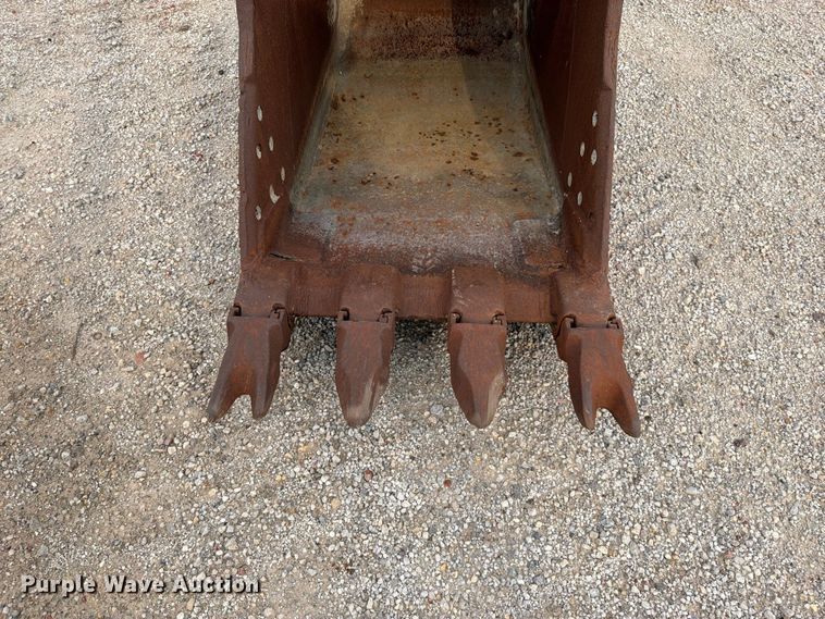 image for item FN5817 2014 Komatsu PC360LC-10 excavator