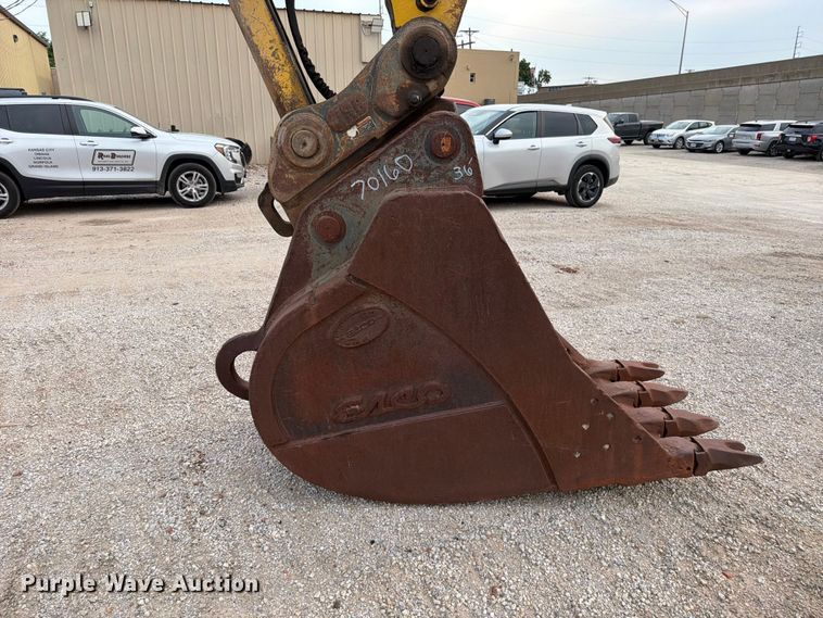 image for item FN5817 2014 Komatsu PC360LC-10 excavator