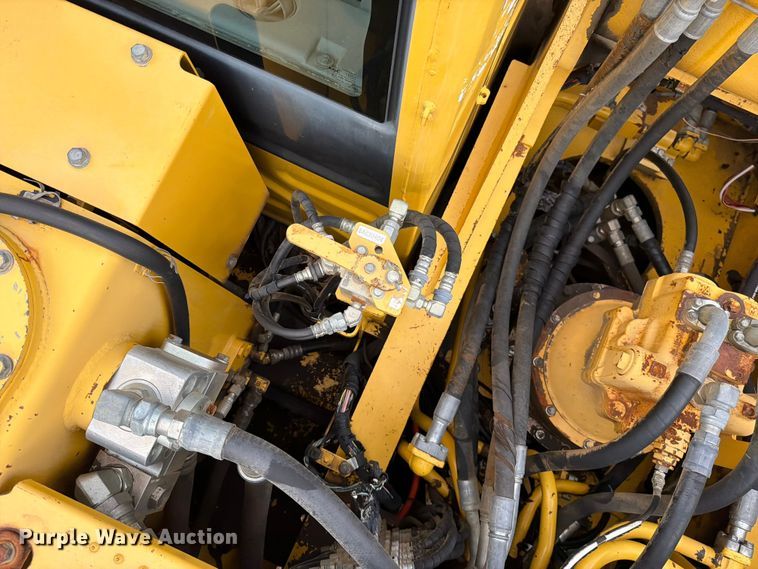 image for item FN5817 2014 Komatsu PC360LC-10 excavator