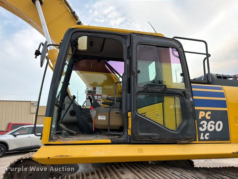 image for item FN5817 2014 Komatsu PC360LC-10 excavator