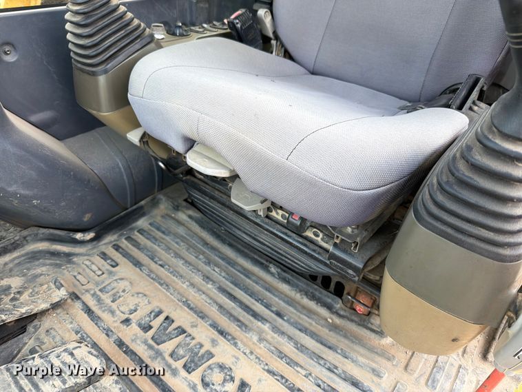 image for item FN5817 2014 Komatsu PC360LC-10 excavator