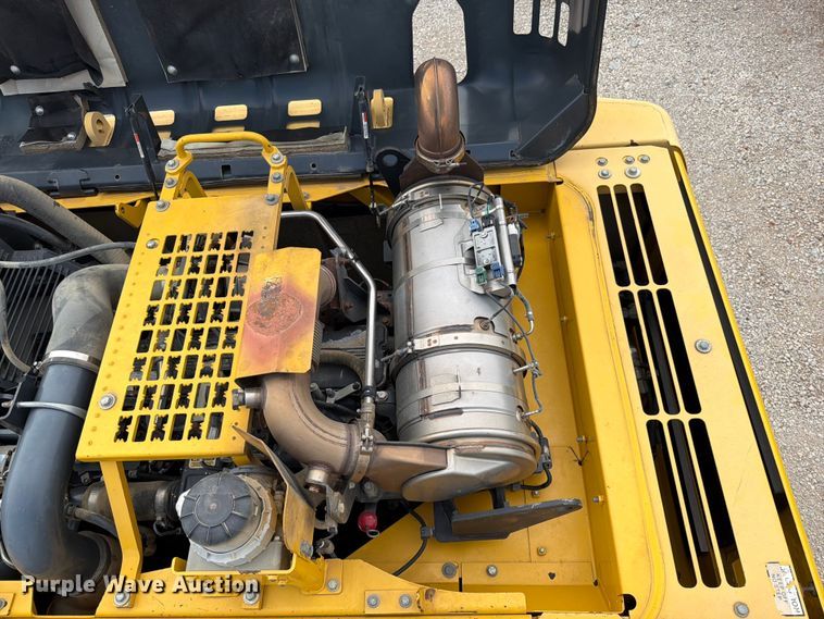 image for item FN5817 2014 Komatsu PC360LC-10 excavator