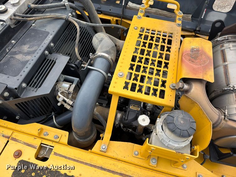 image for item FN5817 2014 Komatsu PC360LC-10 excavator