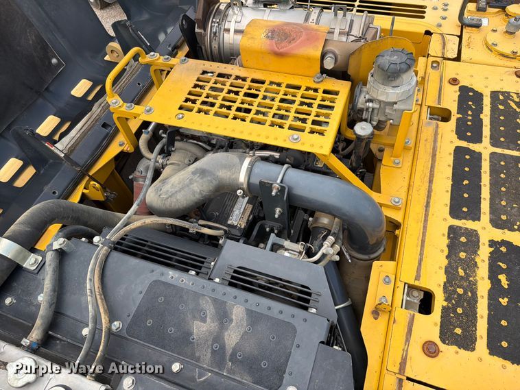 image for item FN5817 2014 Komatsu PC360LC-10 excavator