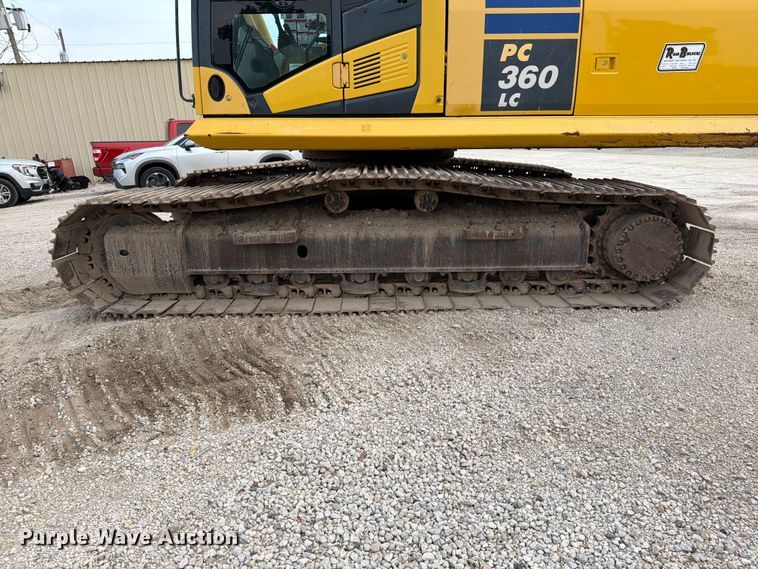 image for item FN5817 2014 Komatsu PC360LC-10 excavator