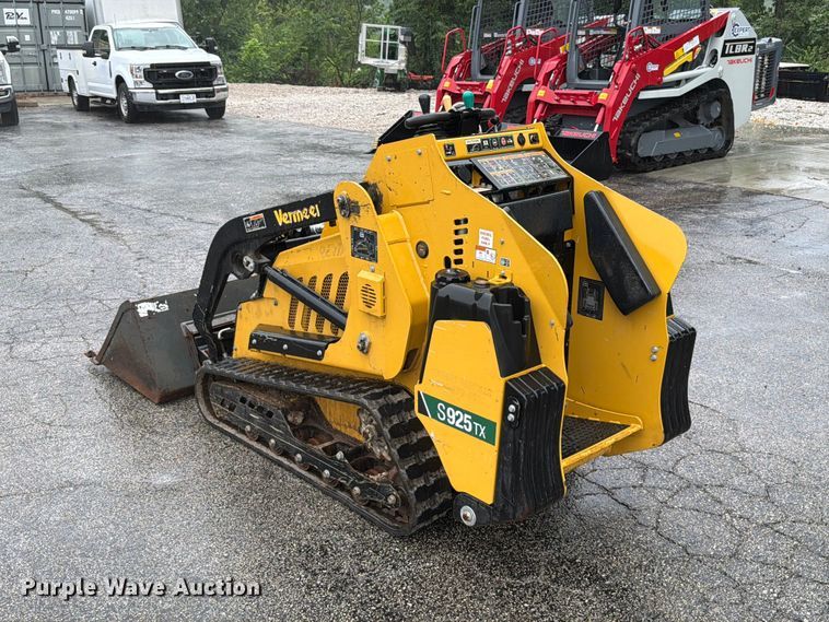 image for item FT6125 2024 Vermeer S925TX compact utility loader