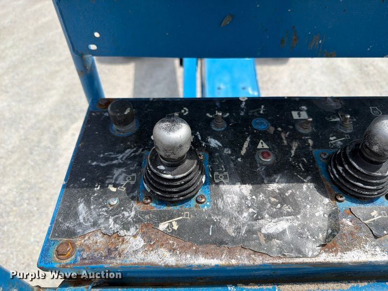 image for item FT6131 2006 Genie S-60 boom lift