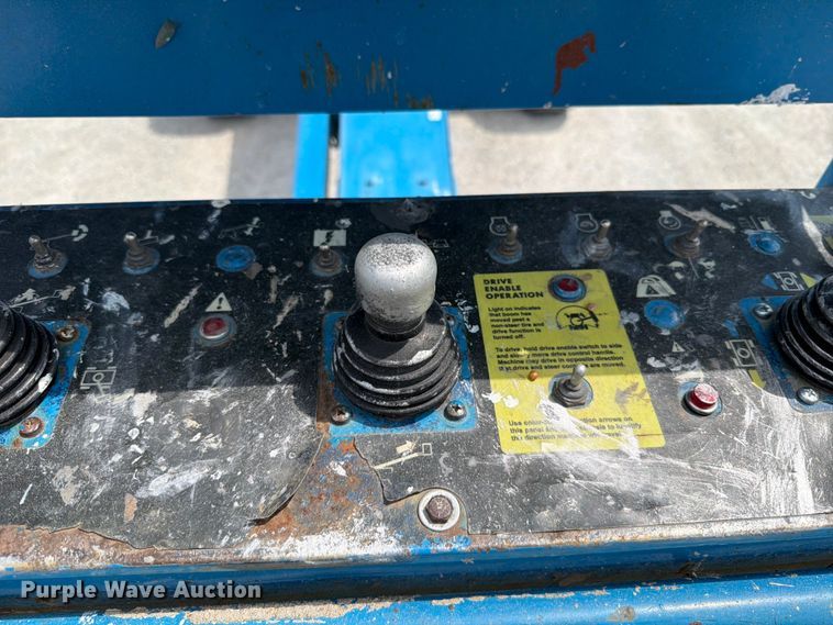 image for item FT6131 2006 Genie S-60 boom lift