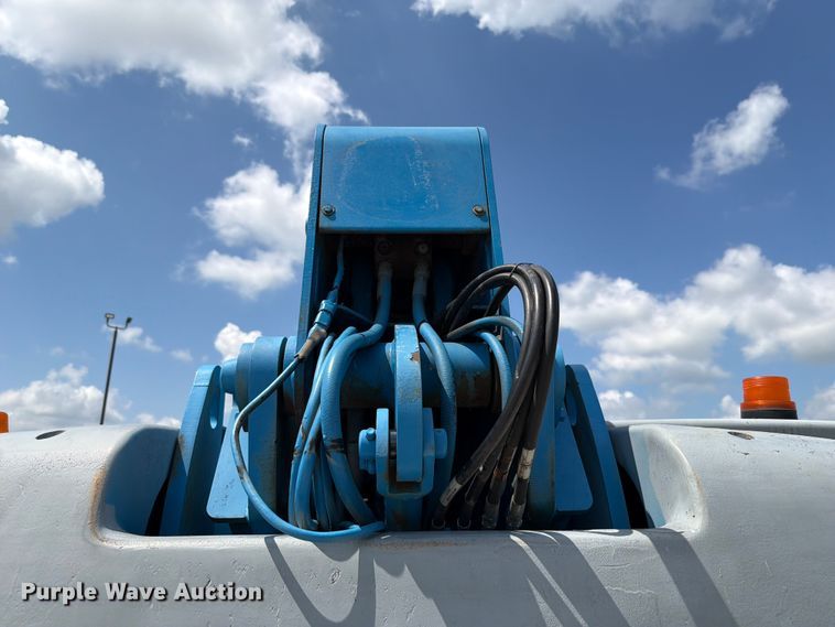 image for item FT6131 2006 Genie S-60 boom lift