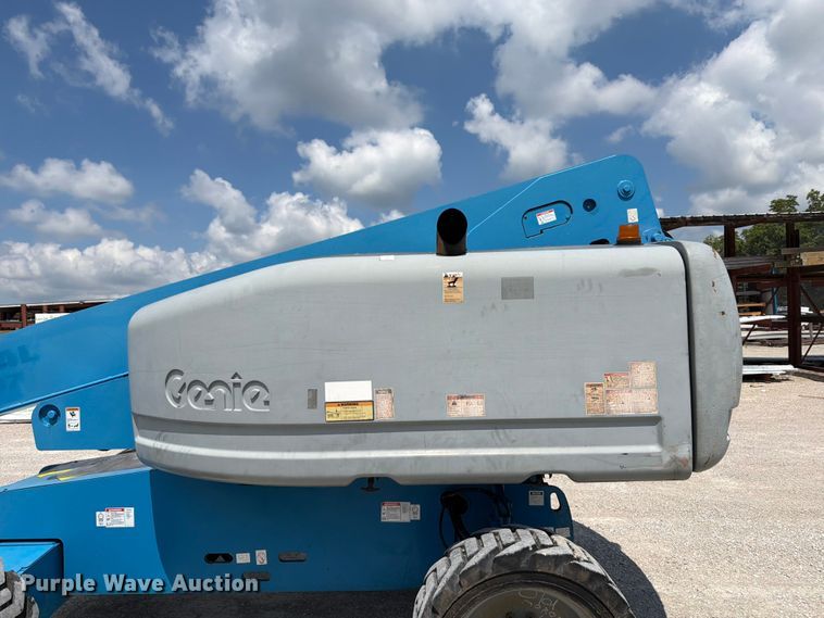 image for item FT6131 2006 Genie S-60 boom lift