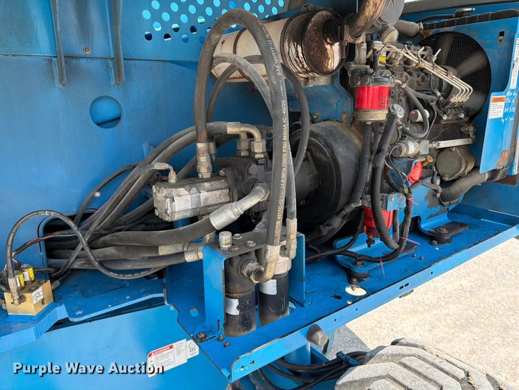 image for item FT6131 2006 Genie S-60 boom lift