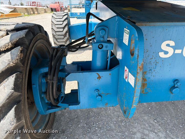 image for item FT6131 2006 Genie S-60 boom lift