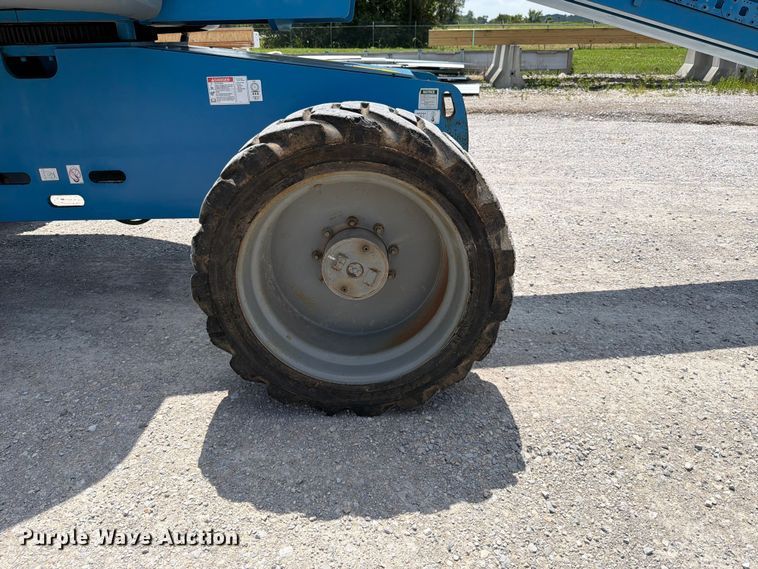 image for item FT6131 2006 Genie S-60 boom lift