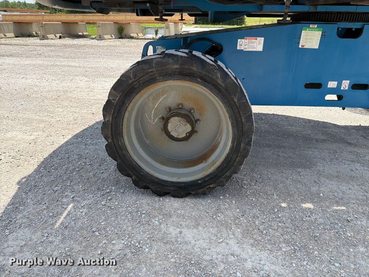 image for item FT6131 2006 Genie S-60 boom lift
