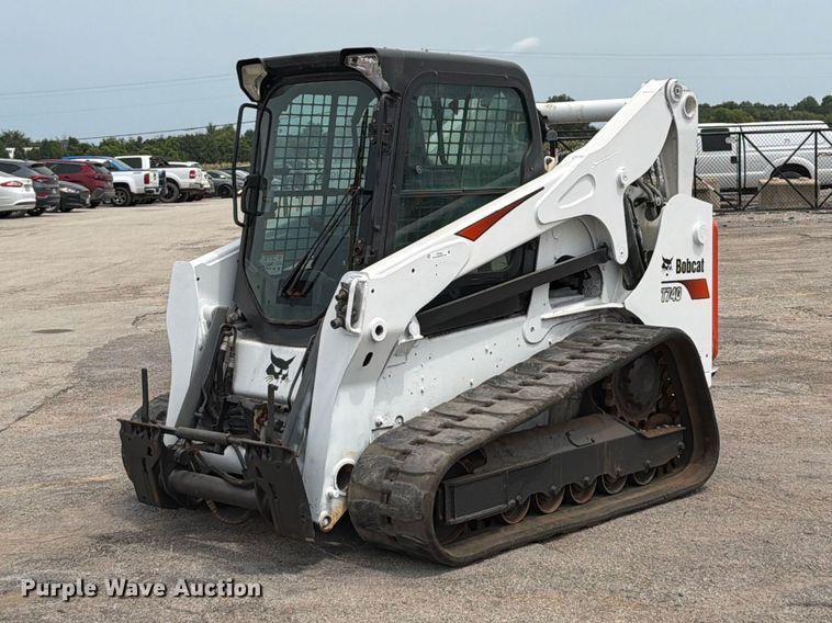 image for item FT6154 2018 Bobcat T740 tracked skid steer loader