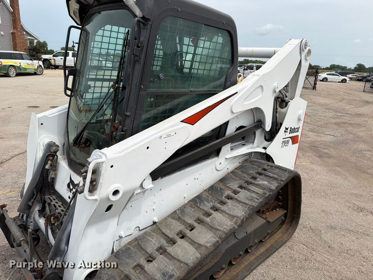 image for item FT6154 2018 Bobcat T740 tracked skid steer loader