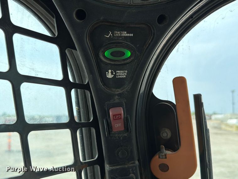 image for item FT6154 2018 Bobcat T740 tracked skid steer loader