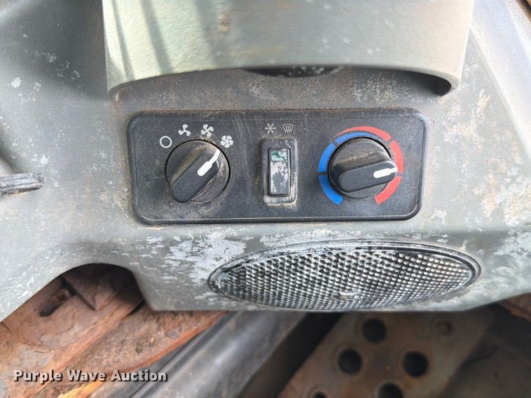 image for item FT6154 2018 Bobcat T740 tracked skid steer loader