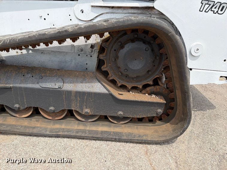 image for item FT6154 2018 Bobcat T740 tracked skid steer loader