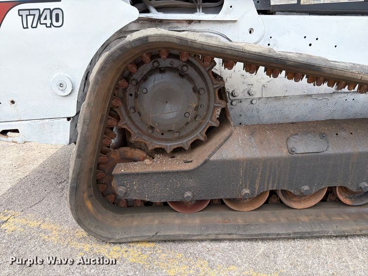 image for item FT6154 2018 Bobcat T740 tracked skid steer loader