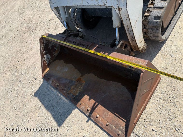 image for item FT8008 2006 Takeuchi TL130 tracked skid steer loader