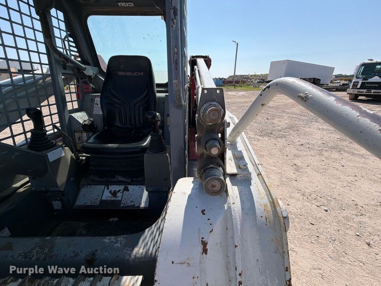 image for item FT8008 2006 Takeuchi TL130 tracked skid steer loader