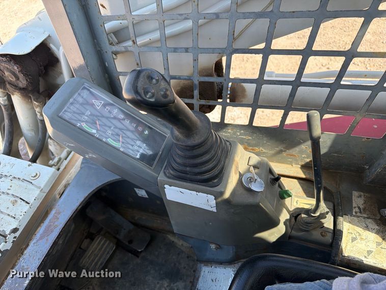 image for item FT8008 2006 Takeuchi TL130 tracked skid steer loader