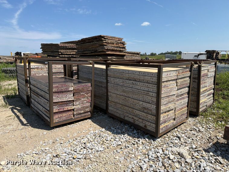 image for item FT8011 246 concrete forms