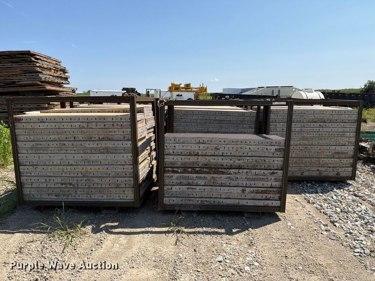 image for item FT8011 246 concrete forms