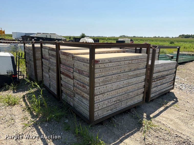 image for item FT8011 246 concrete forms