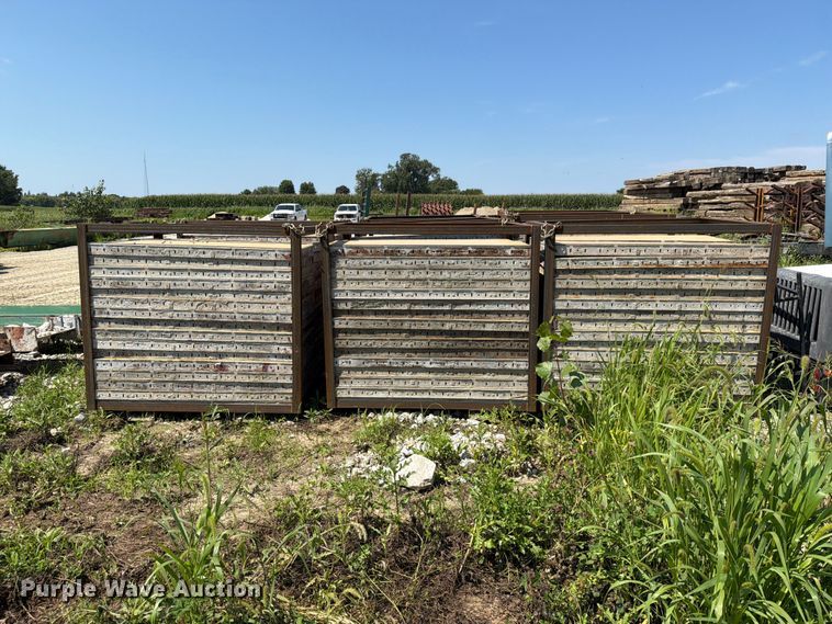 image for item FT8011 246 concrete forms