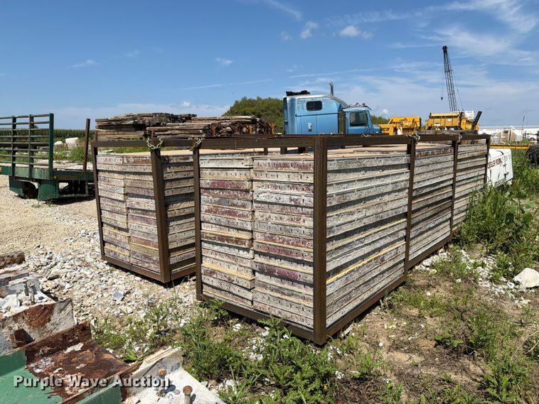 image for item FT8011 246 concrete forms
