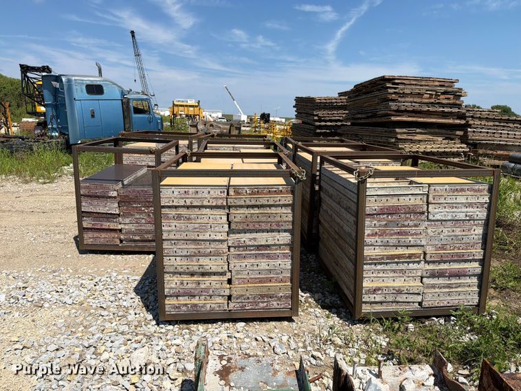 image for item FT8011 246 concrete forms