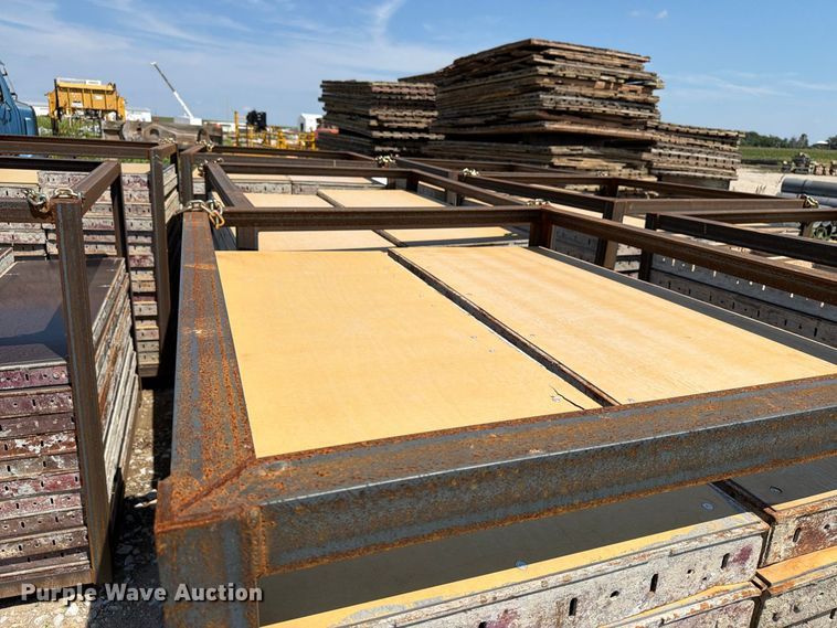 image for item FT8011 246 concrete forms