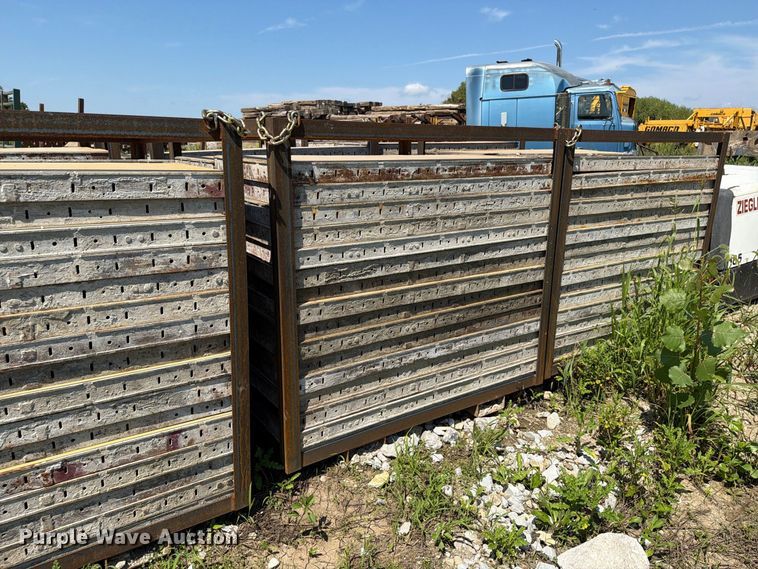 image for item FT8011 246 concrete forms