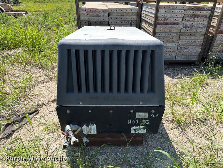 image for item FT8013 Sullair 185 air compressor