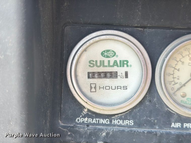image for item FT8013 Sullair 185 air compressor