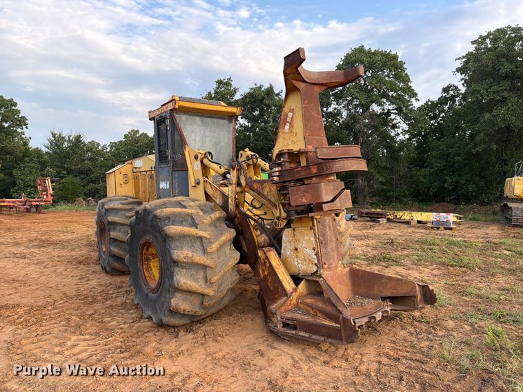 image for item FU1010 2005 John Deere 843H feller buncher