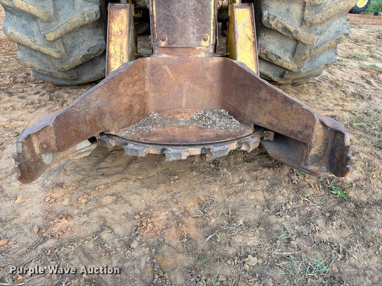 image for item FU1010 2005 John Deere 843H feller buncher