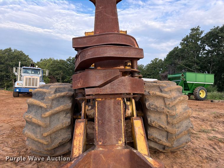 image for item FU1010 2005 John Deere 843H feller buncher